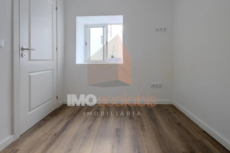 Moradia T3 para Venda em Vale de Santarem Foto 17