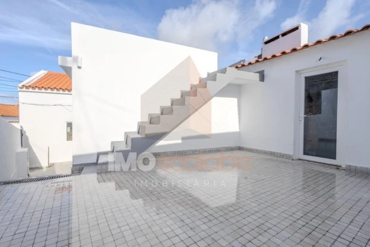 Moradia T3 para Venda em Vale de Santarem Foto 27