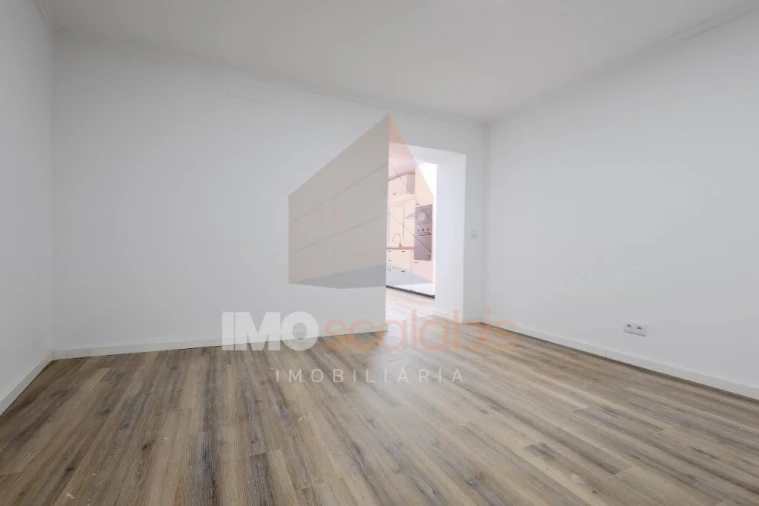 Moradia T3 para Venda em Vale de Santarem Foto 14