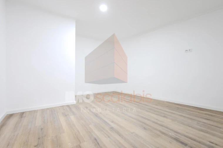 Moradia T3 para Venda em Vale de Santarem Foto 13