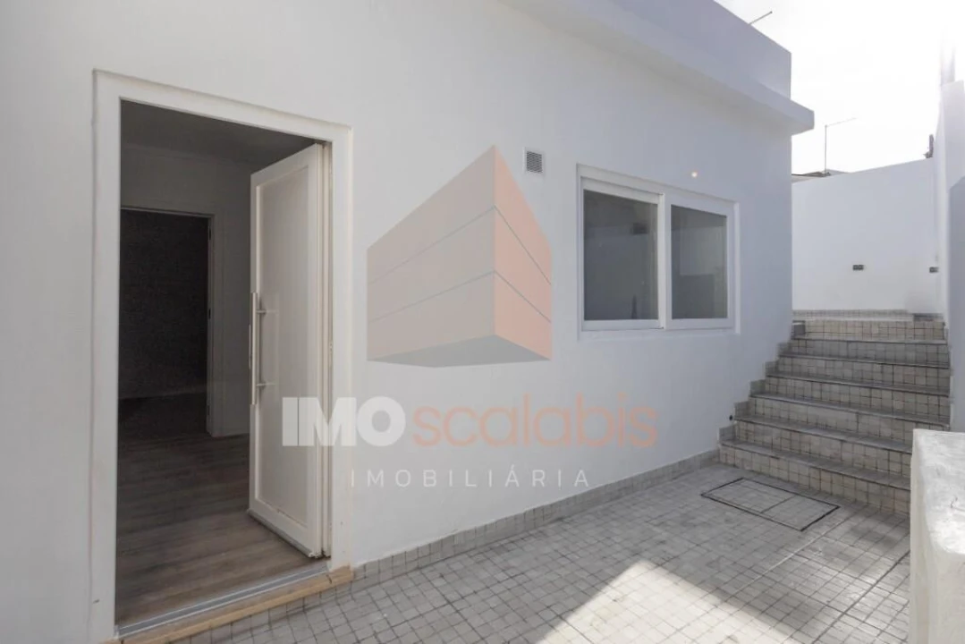 Moradia T3 para Venda em Vale de Santarem Foto 5