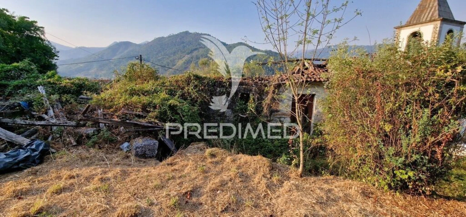 Moradia T4 para Venda em Rio Caldo Foto 3