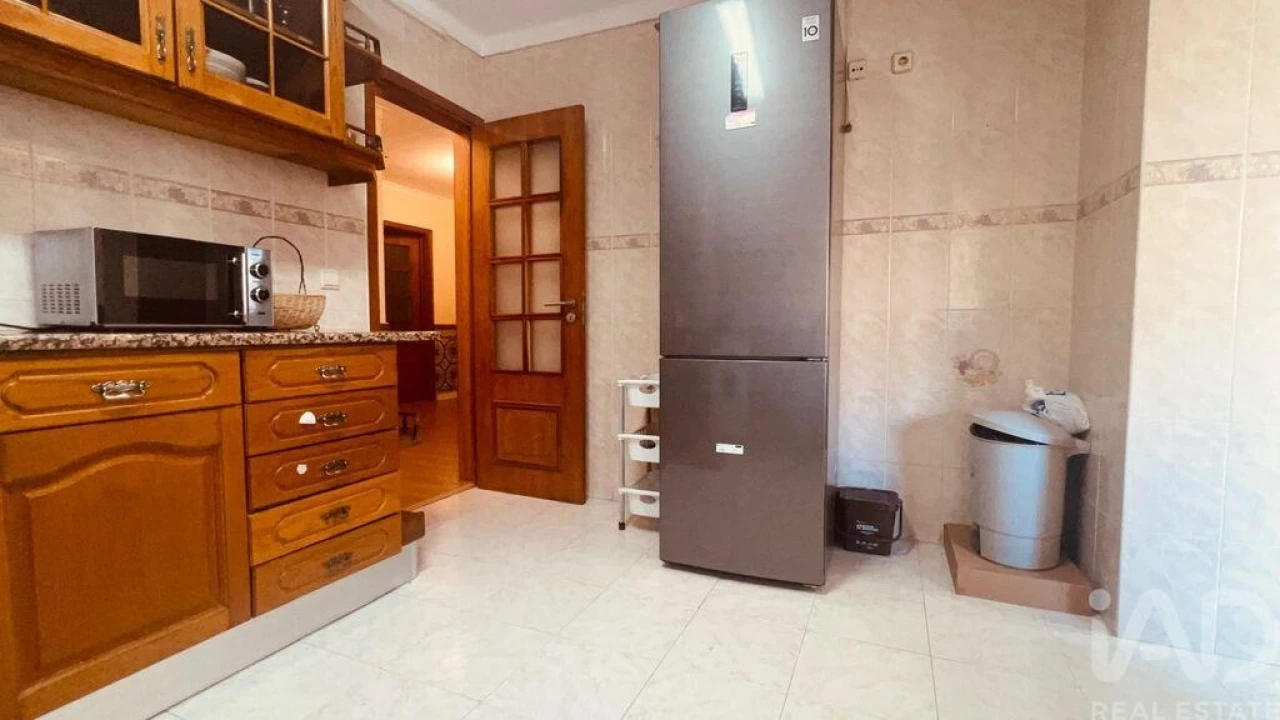 Apartamento T3 para Venda em Barreiro e Lavradio Foto 2