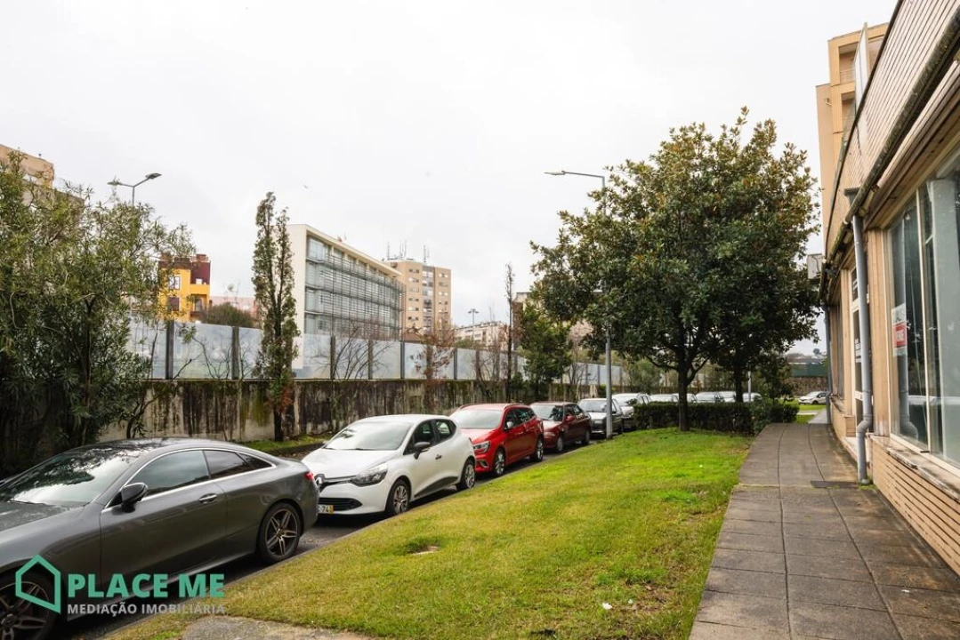 Loja para Venda em Braga (Maximinos, Sé e Cividade) Foto 6