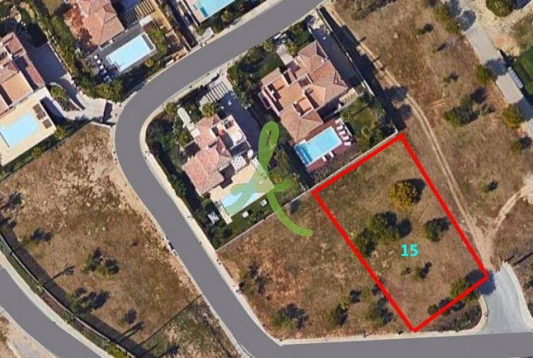 Terreno para Venda em Lagos (São Sebastião e Santa Maria) Foto 2