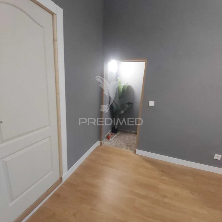 Moradia T3 para Venda em Barbacena e Vila Fernando Foto 8