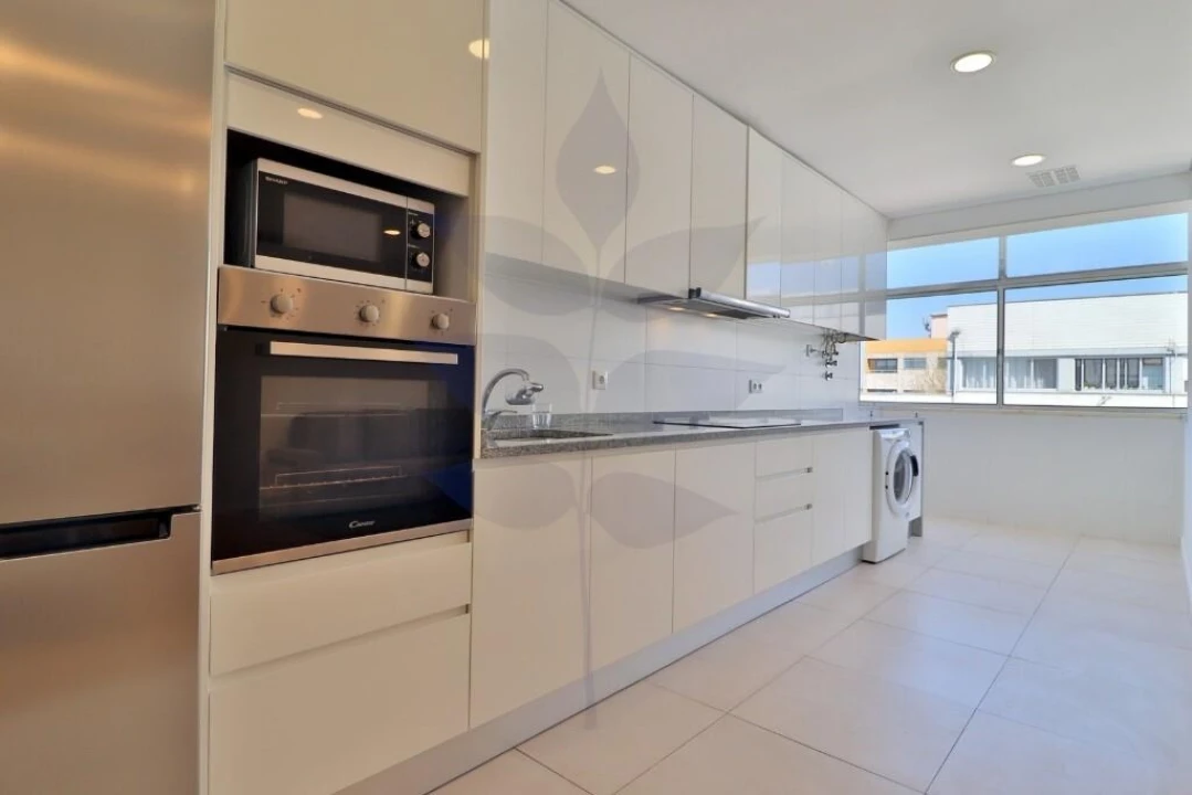 Apartamento T2 para Venda em Braga (Maximinos, Sé e Cividade) Foto 3