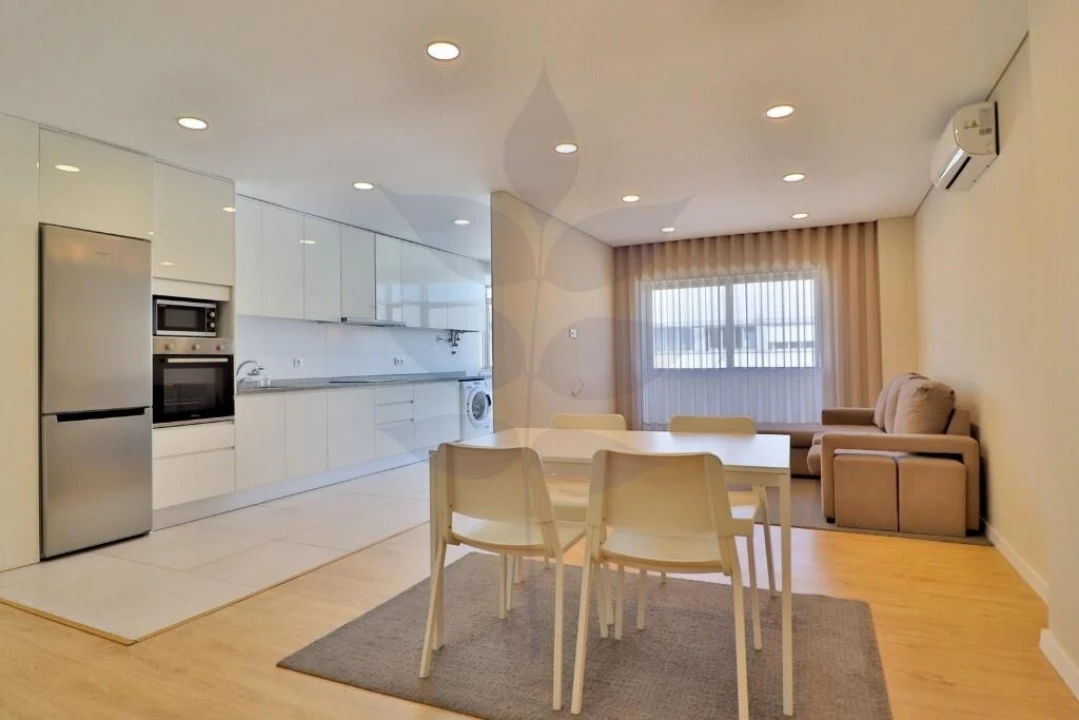 Apartamento T2 para Venda em Braga (Maximinos, Sé e Cividade) Foto 2