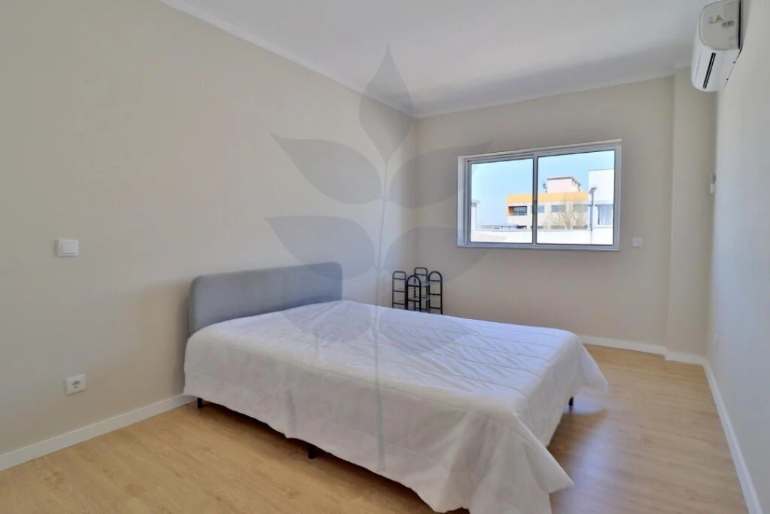 Apartamento T2 para Venda em Braga (Maximinos, Sé e Cividade) Foto 17