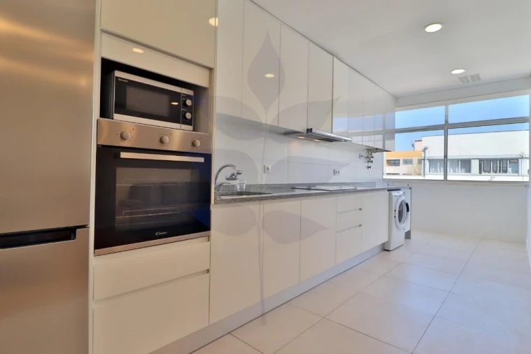 Apartamento T2 para Venda em Braga (Maximinos, Sé e Cividade) Foto 3