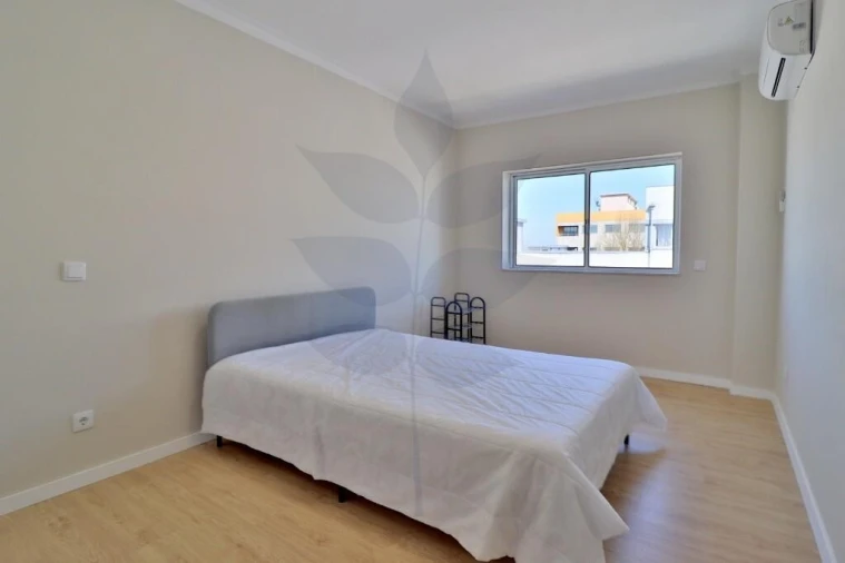 Apartamento T2 para Venda em Braga (Maximinos, Sé e Cividade) Foto 17