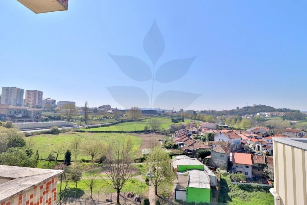 Apartamento T2 para Venda em Braga (Maximinos, Sé e Cividade) Foto 8
