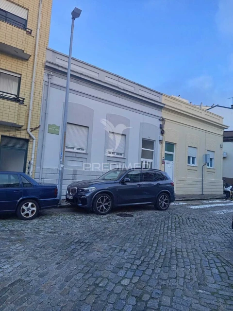 Moradia T2 para Venda em Cedofeita, Santo Ildefonso, Sé, Miragaia, São Nicolau e Vitória