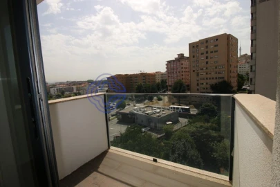 Apartamento T5 para Venda em Mafamude e Vilar do Paraíso