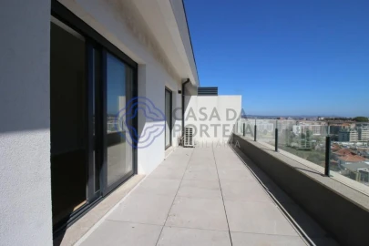 Apartamento T5 para Venda em Mafamude e Vilar do Paraíso