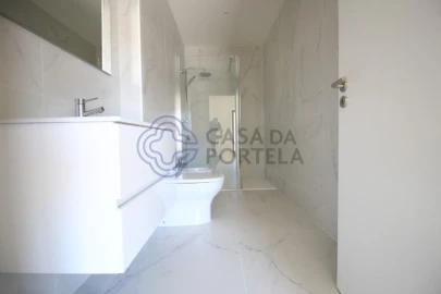Apartamento T5 para Venda em Mafamude e Vilar do Paraíso