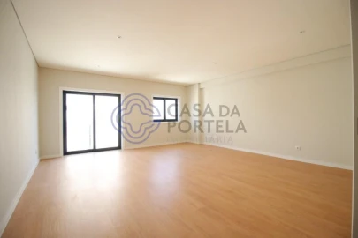 Apartamento T5 para Venda em Mafamude e Vilar do Paraíso