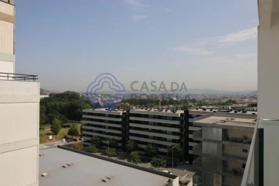 Apartamento T5 para Venda em Mafamude e Vilar do Paraíso