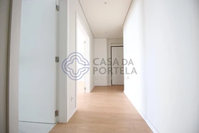 Apartamento T5 para Venda em Mafamude e Vilar do Paraíso