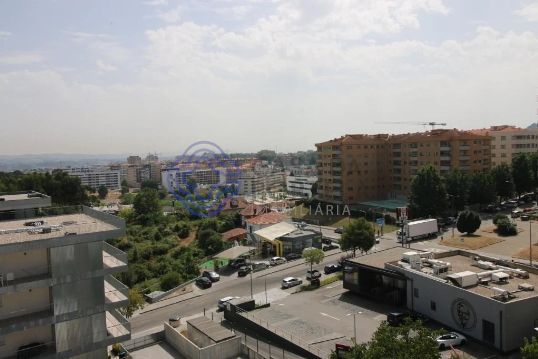 Apartamento T5 para Venda em Mafamude e Vilar do Paraíso Foto 27