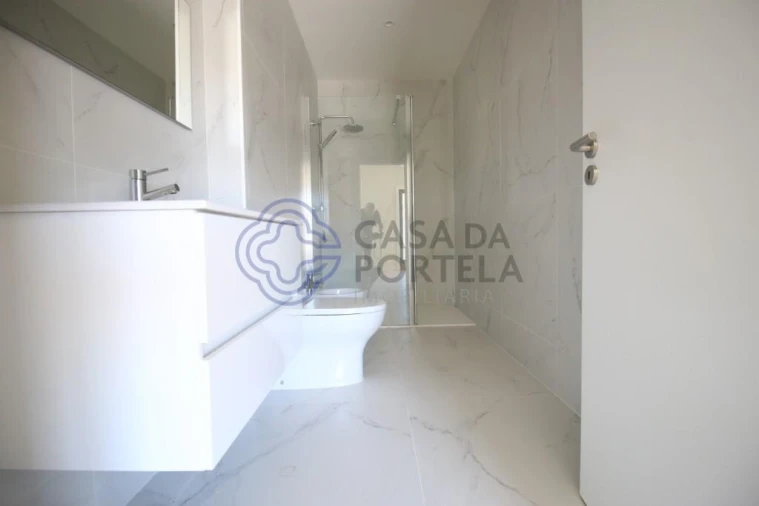 Apartamento T5 para Venda em Mafamude e Vilar do Paraíso Foto 35