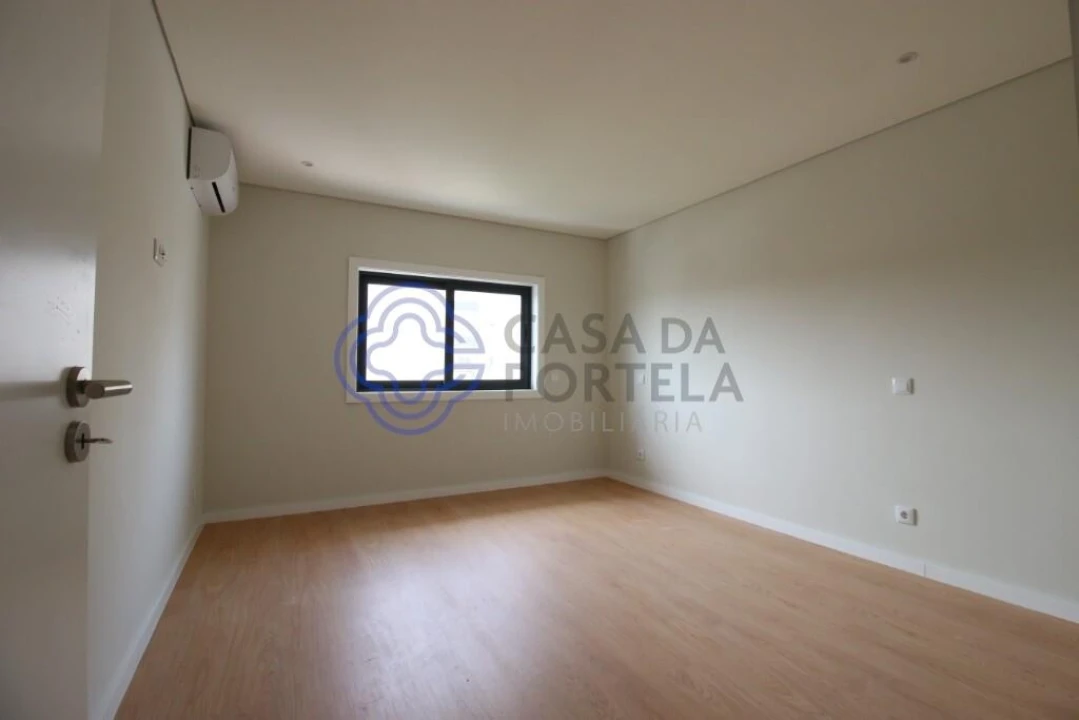 Apartamento T5 para Venda em Mafamude e Vilar do Paraíso Foto 19