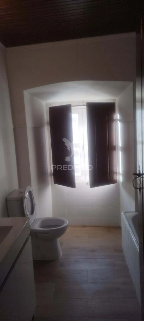 Moradia T4 para Venda em Santa Maria da Devesa