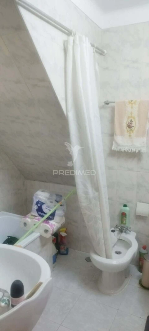 Moradia T4 para Venda em Santa Maria da Devesa