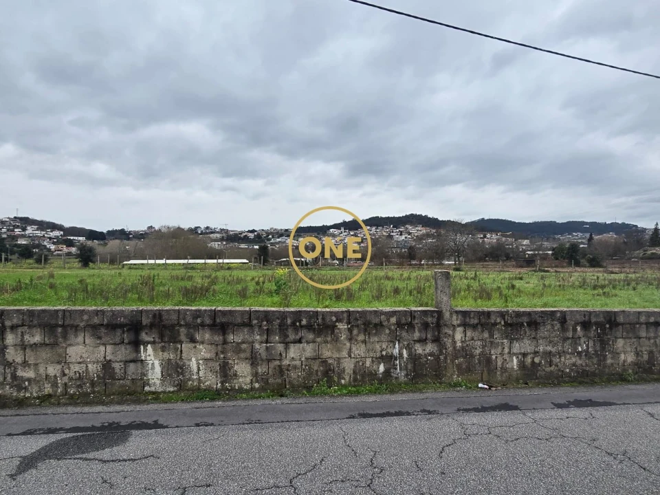Terreno para Venda em Esmeriz e Cabeçudos Foto 4
