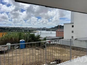 Apartamento T2 para Venda em Gondomar (São Cosme), Valbom e Jovim