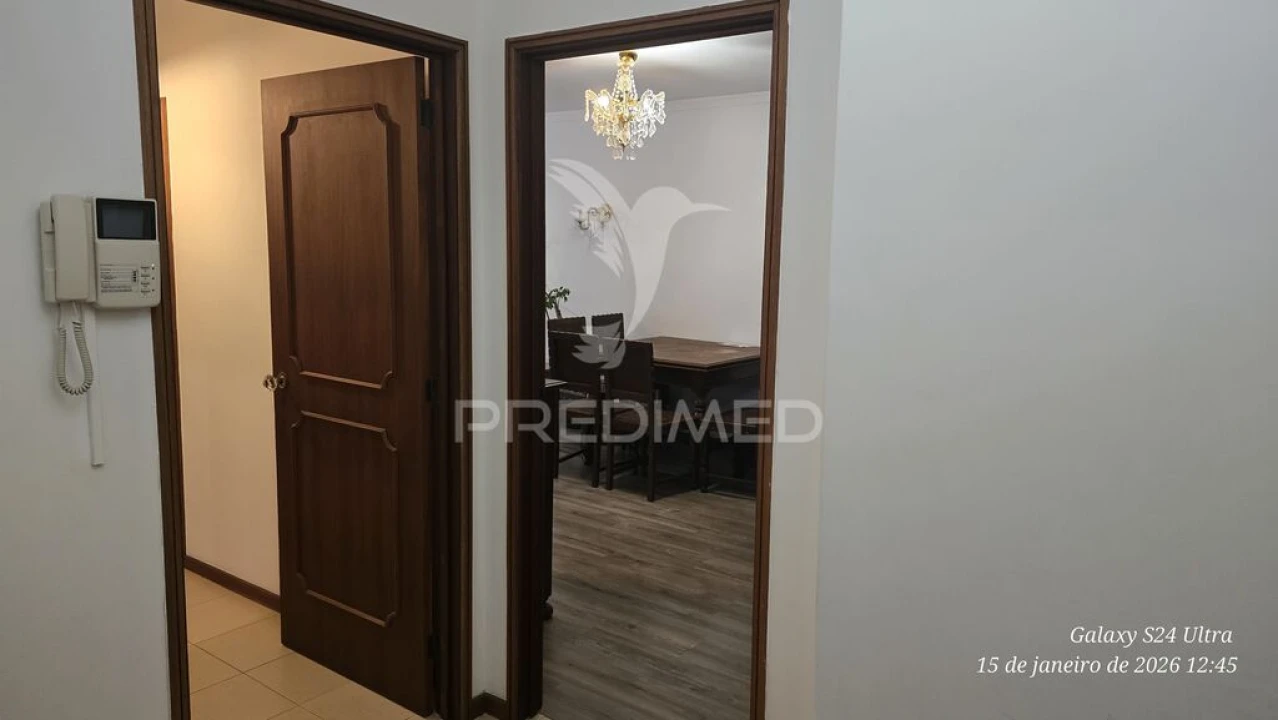 Apartamento T3 para Venda em Campanhã Foto 3