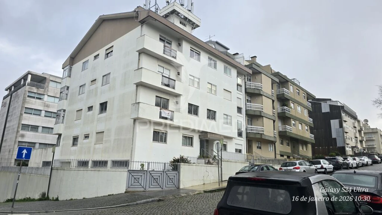 Apartamento T3 para Venda em Campanhã Foto 1