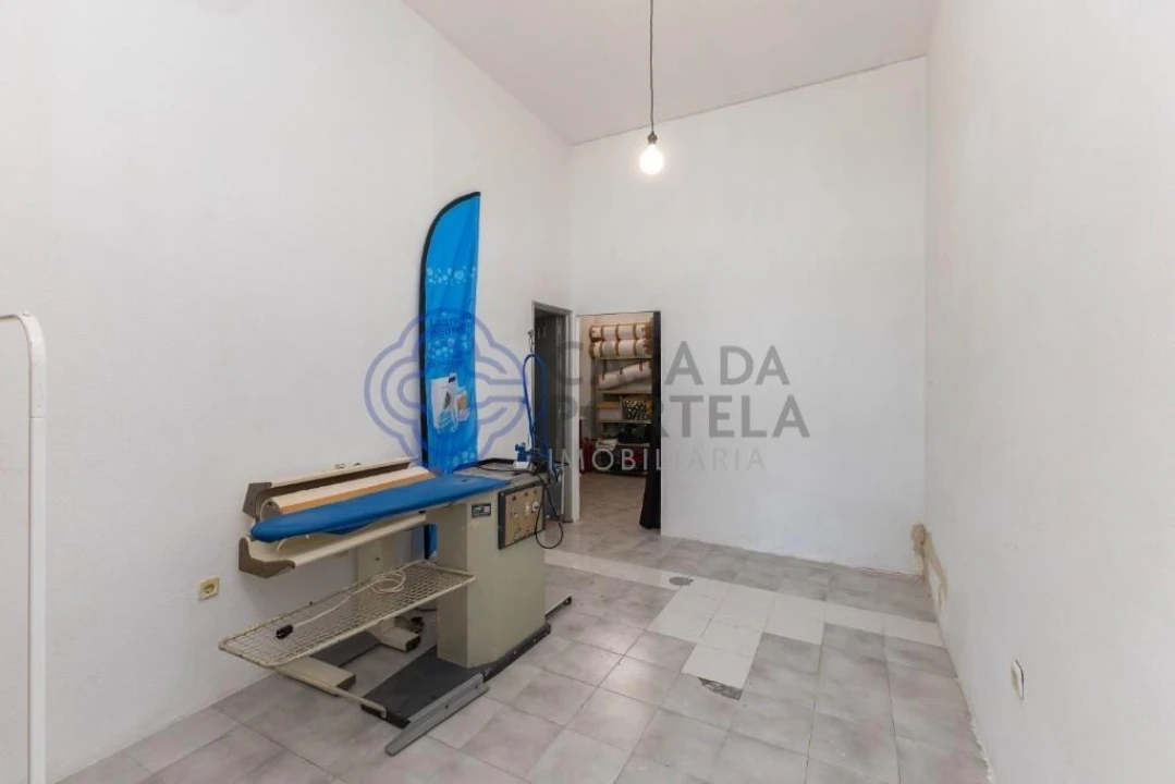 Loja para Venda em Custóias, Leça do Balio e Guifões Foto 11