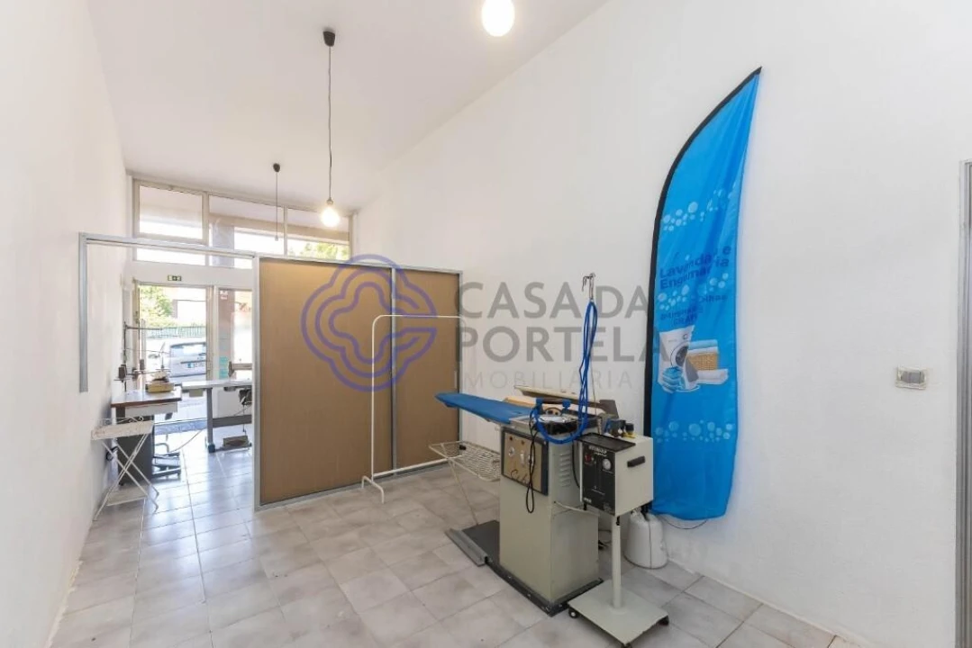 Loja para Venda em Custóias, Leça do Balio e Guifões Foto 13