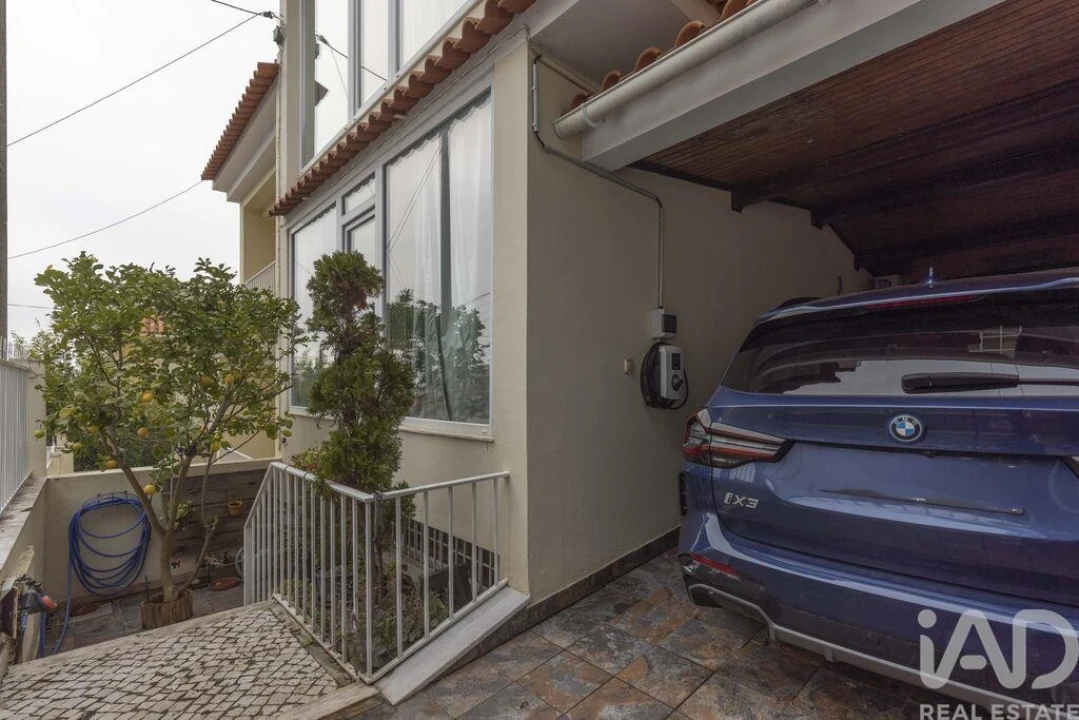 Moradia T4 para Venda em São Domingos de Rana Foto 32