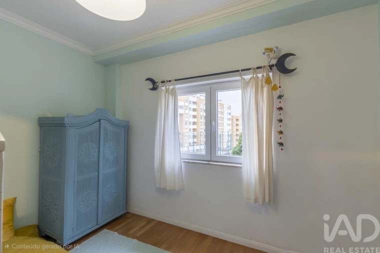 Moradia T4 para Venda em São Domingos de Rana Foto 19