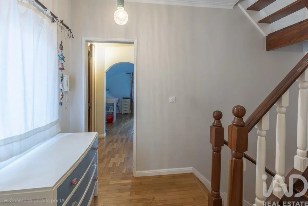 Moradia T4 para Venda em São Domingos de Rana Foto 21