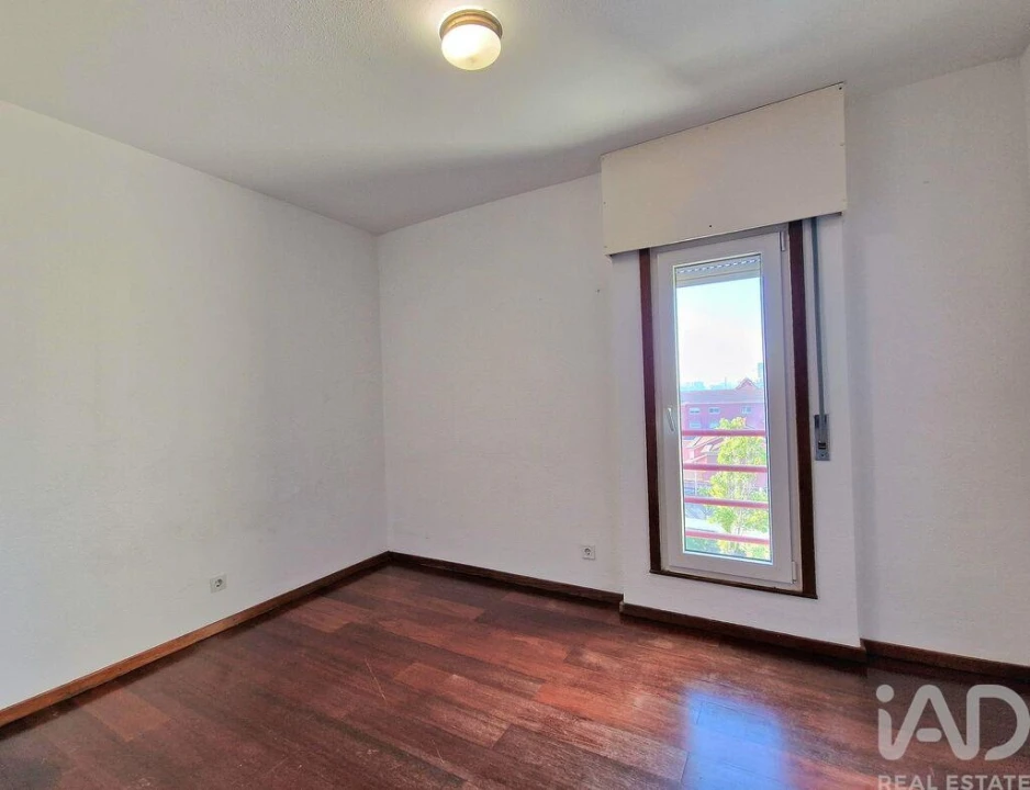 Apartamento T3 para Arrendamento em Lumiar Foto 13