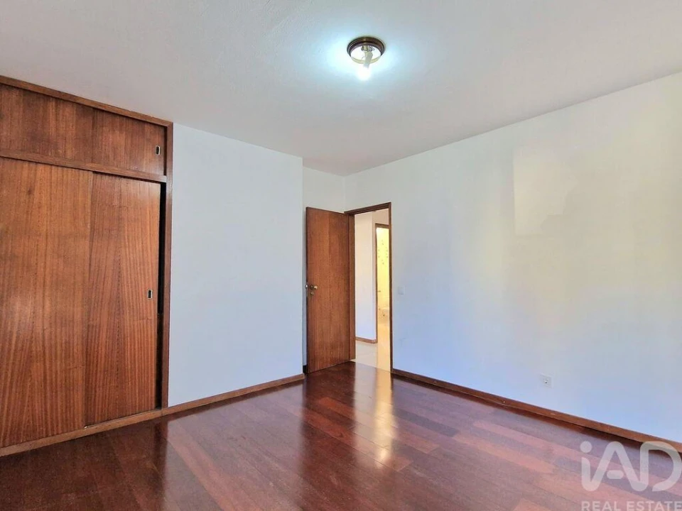 Apartamento T3 para Arrendamento em Lumiar Foto 7