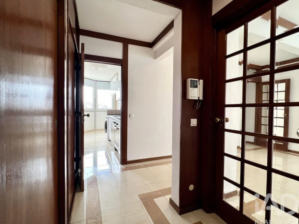 Apartamento T3 para Arrendamento em Lumiar Foto 20