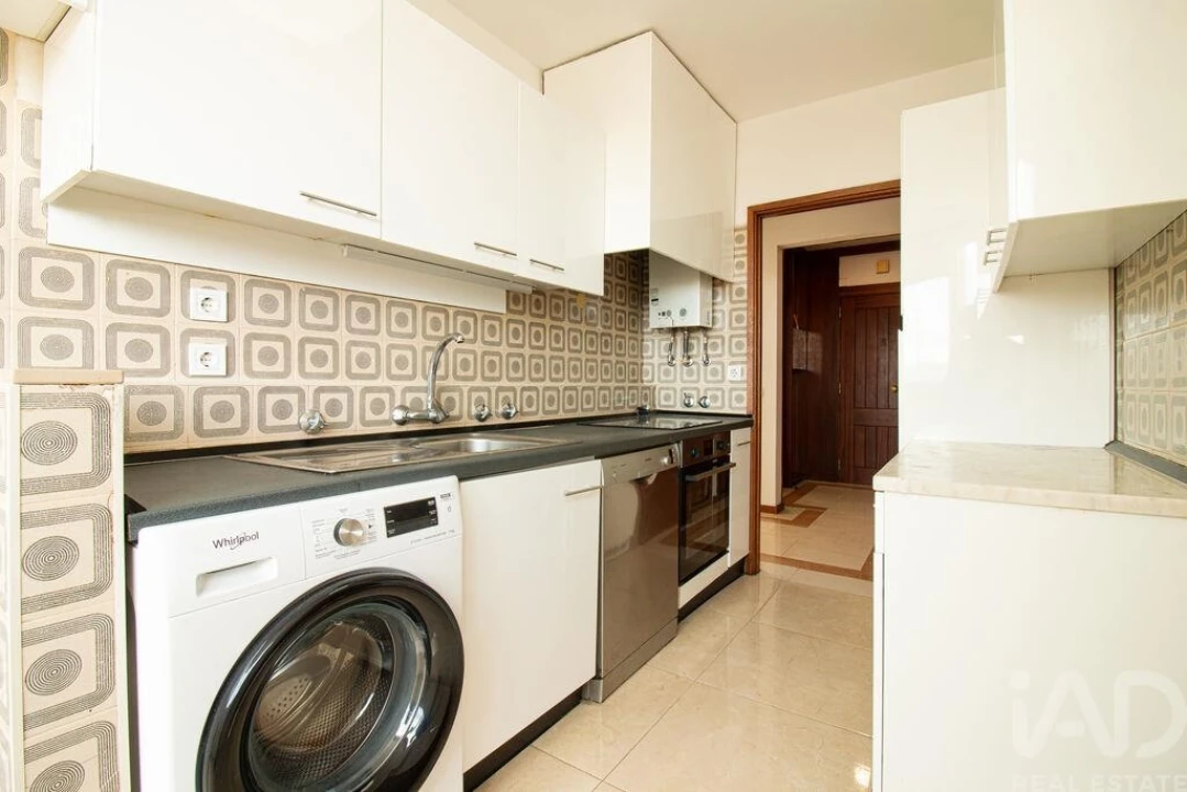 Apartamento T3 para Arrendamento em Lumiar Foto 8