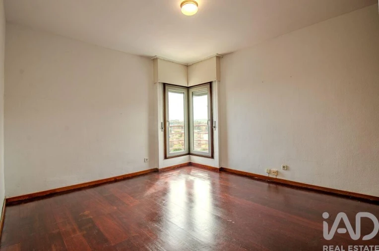 Apartamento T3 para Arrendamento em Lumiar Foto 12