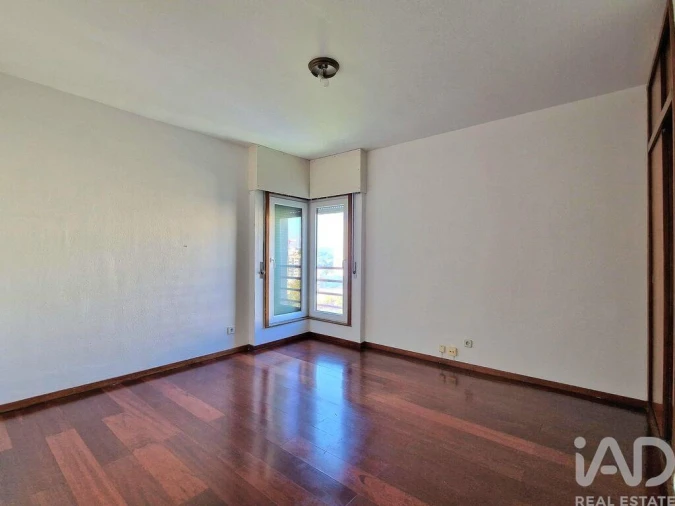 Apartamento T3 para Arrendamento em Lumiar Foto 6