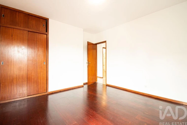 Apartamento T3 para Arrendamento em Lumiar Foto 13