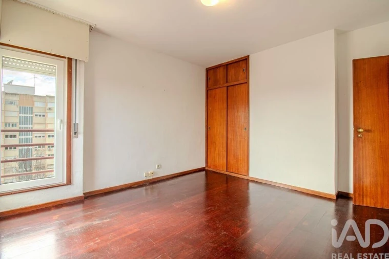 Apartamento T3 para Arrendamento em Lumiar Foto 11