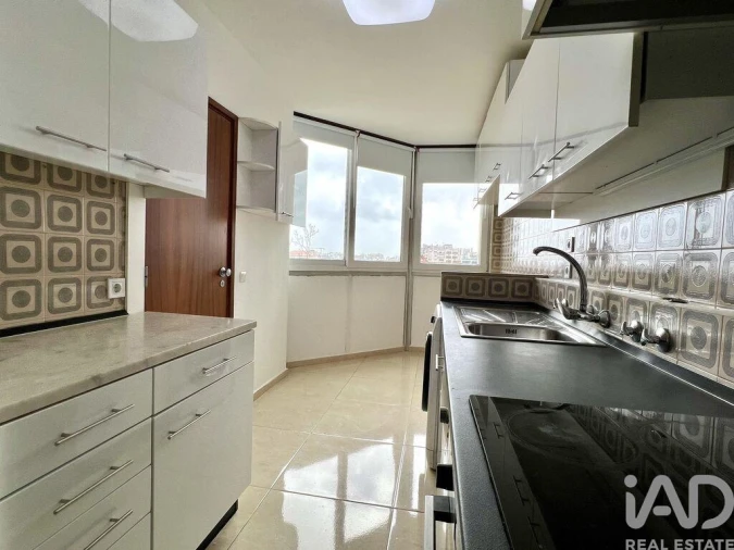 Apartamento T3 para Arrendamento em Lumiar Foto 7