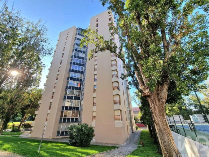 Apartamento T3 para Arrendamento em Lumiar Foto 17