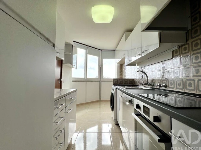 Apartamento T3 para Arrendamento em Lumiar Foto 6