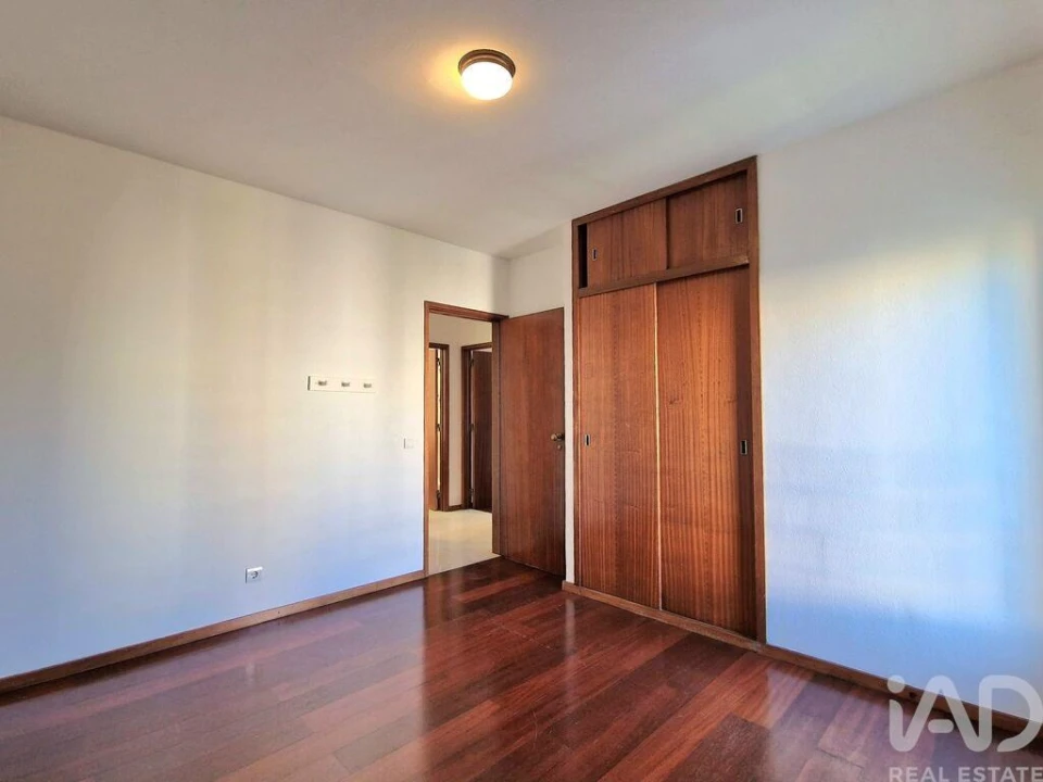 Apartamento T3 para Arrendamento em Lumiar Foto 11