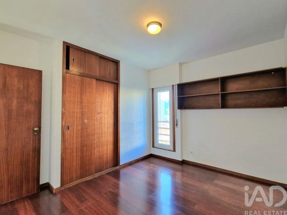 Apartamento T3 para Arrendamento em Lumiar Foto 9